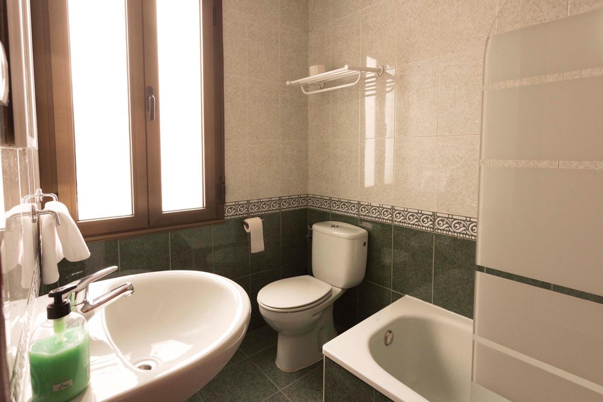 Green Hostel اوفيدو المظهر الخارجي الصورة